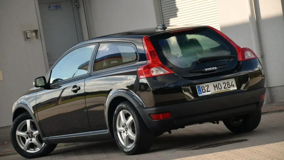 VOLVO C30 -