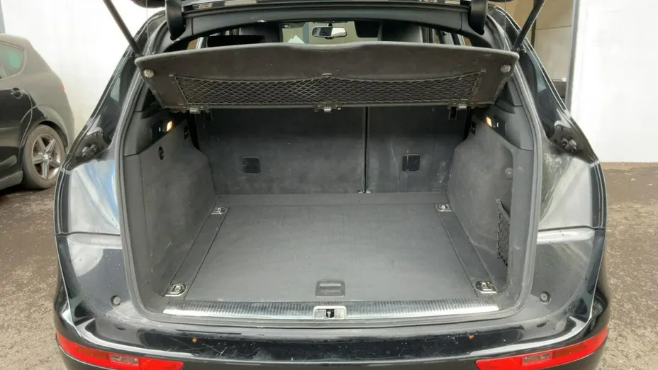 AUDI Q5 -