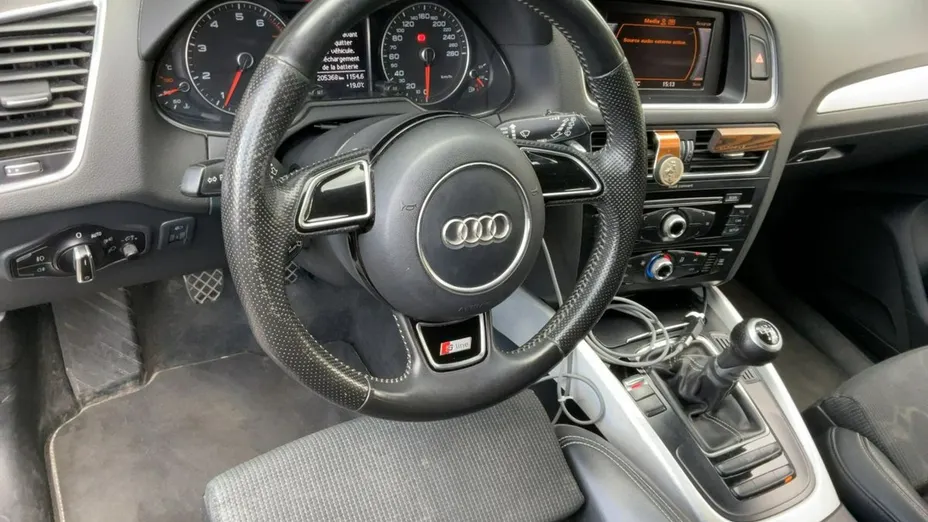 AUDI Q5 -