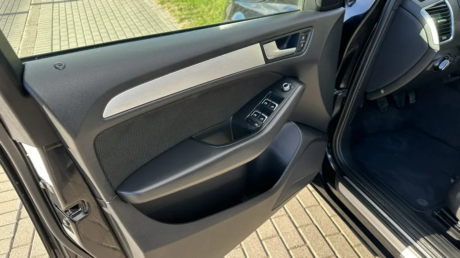 AUDI Q5 -