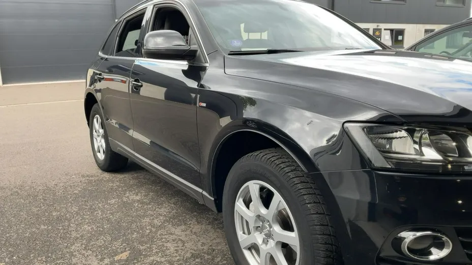 AUDI Q5 -