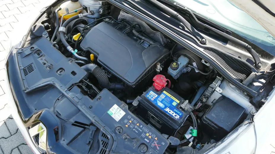 RENAULT Clio -
