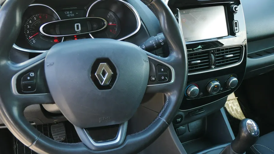 RENAULT Clio -