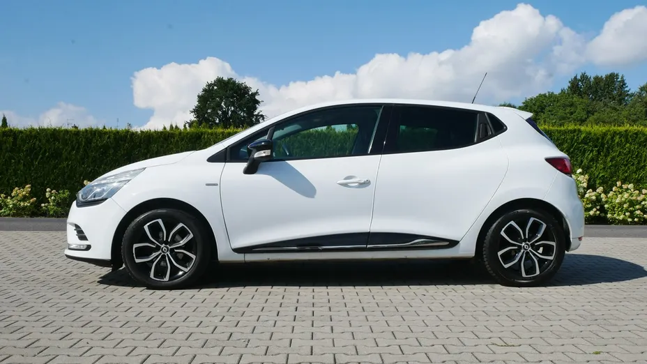 RENAULT Clio -