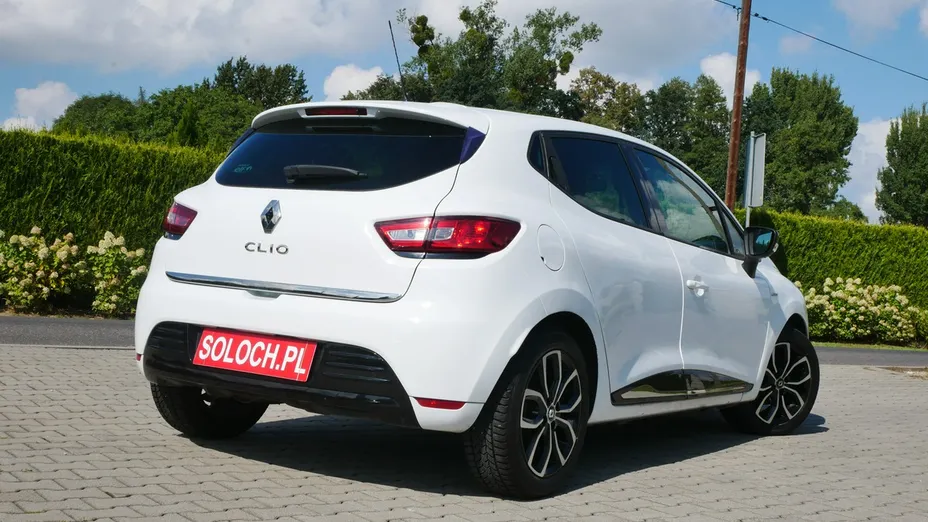 RENAULT Clio -