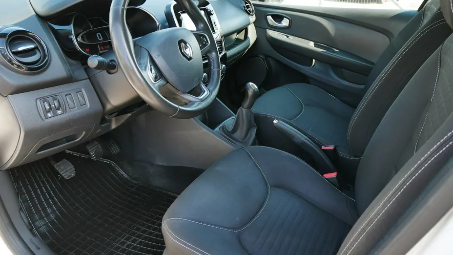 RENAULT Clio -