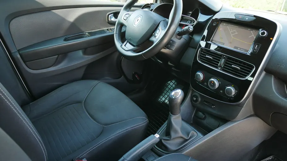 RENAULT Clio -