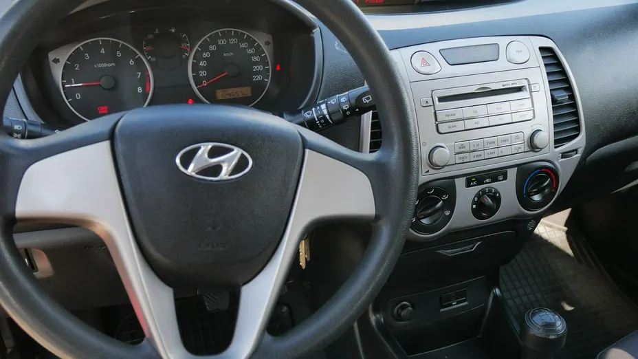 HYUNDAI i20 -