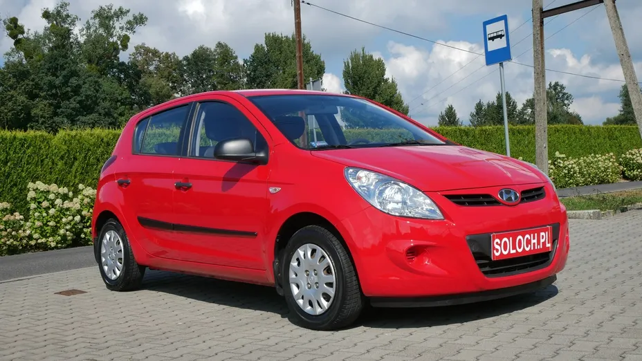 HYUNDAI i20 -