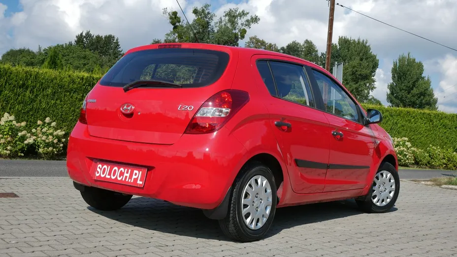 HYUNDAI i20 -