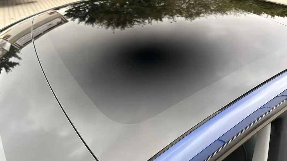 TESLA Model 3 -