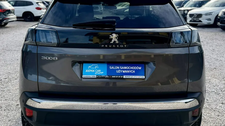 PEUGEOT 3008 -