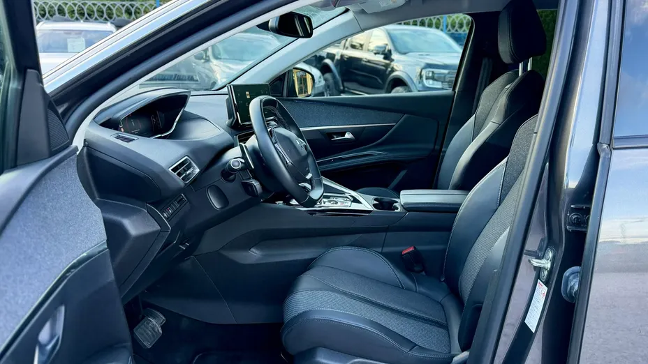 PEUGEOT 3008 -
