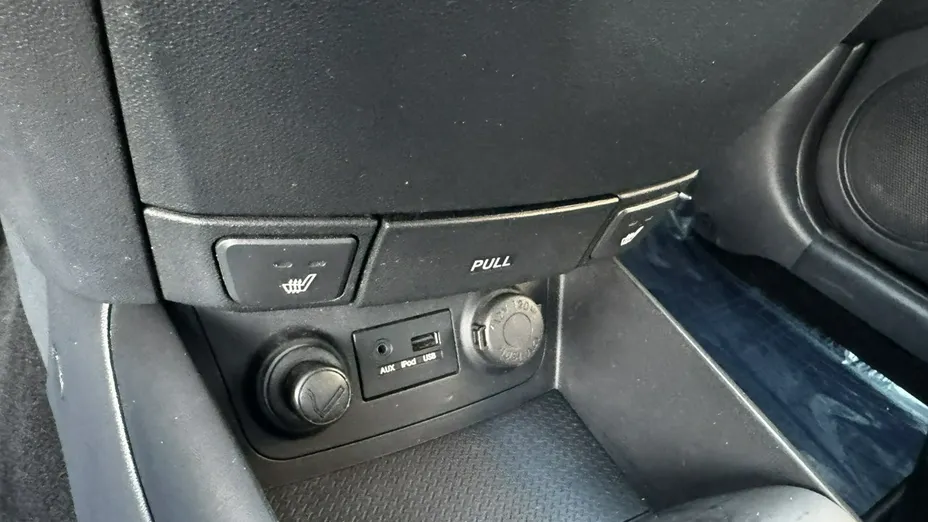HYUNDAI i30 -