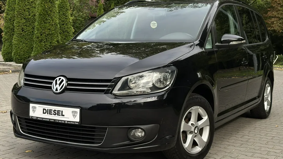 VOLKSWAGEN Touran -