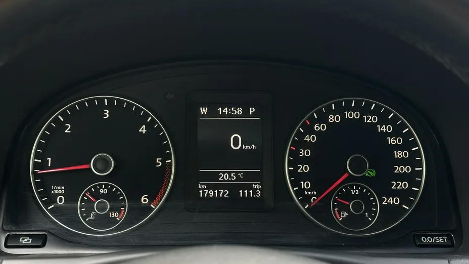 VOLKSWAGEN Touran -