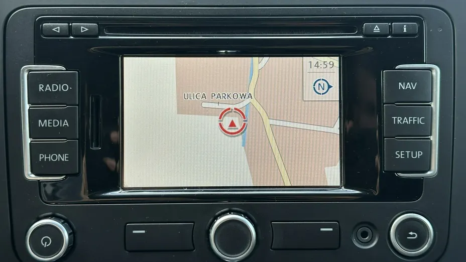 VOLKSWAGEN Touran -