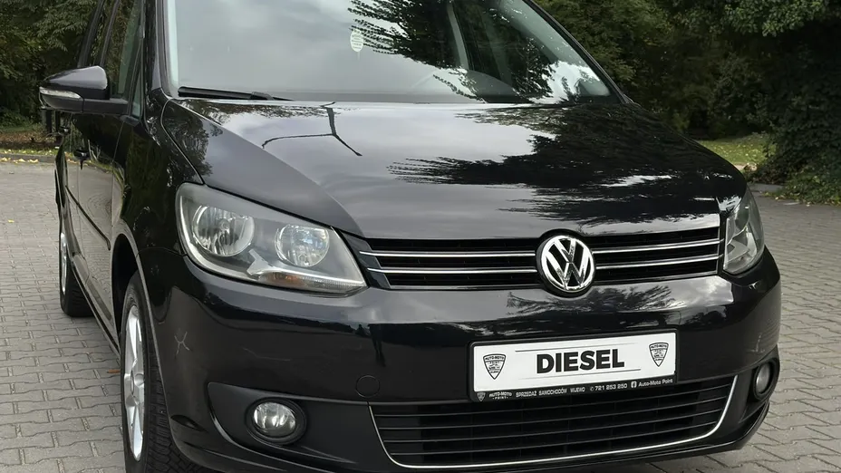 VOLKSWAGEN Touran -