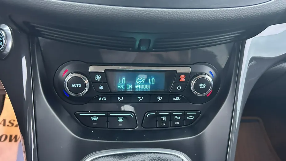 FORD Kuga -