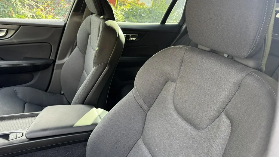 VOLVO V60 -