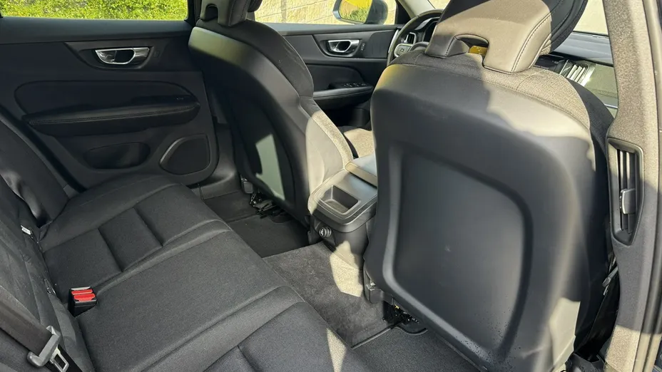 VOLVO V60 -