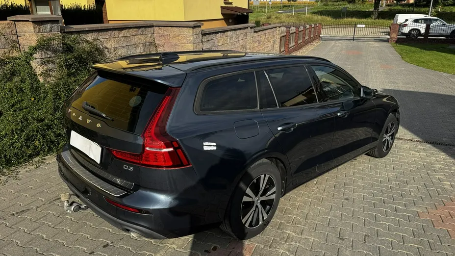 VOLVO V60 -