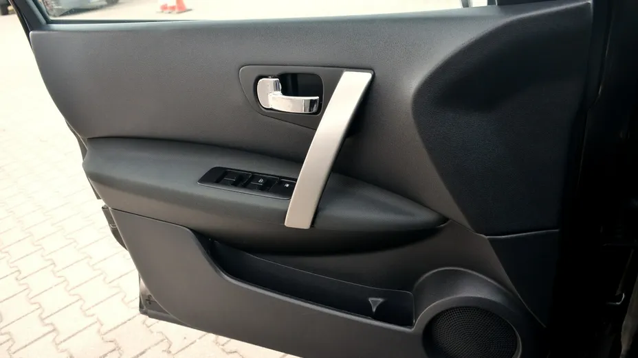 NISSAN Qashqai+2 -