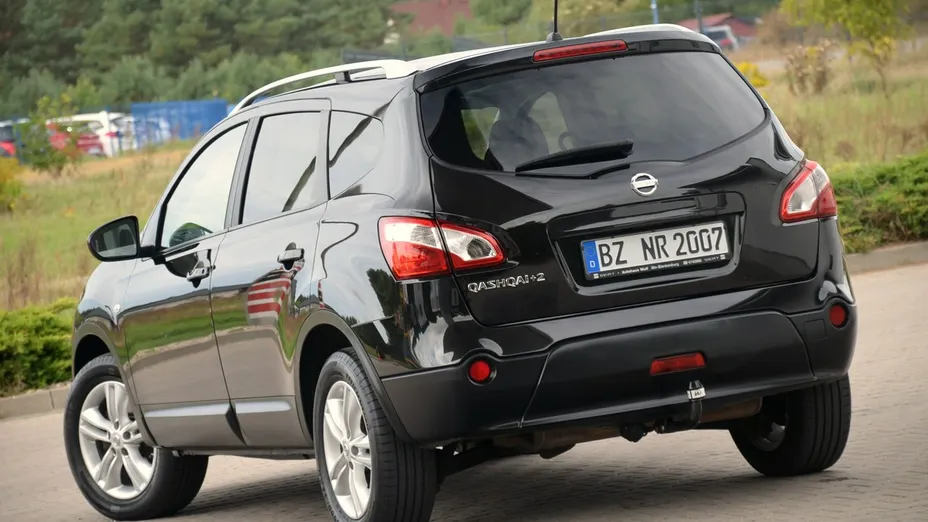 NISSAN Qashqai+2 -