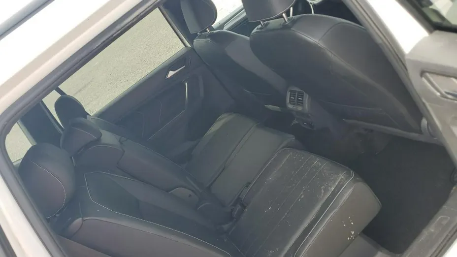 VOLKSWAGEN Tiguan -