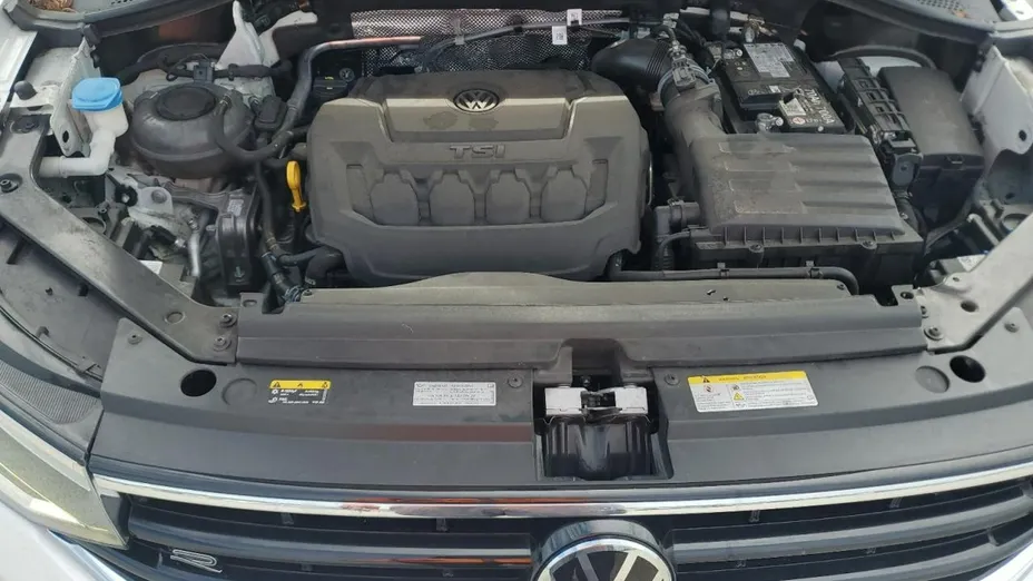 VOLKSWAGEN Tiguan -