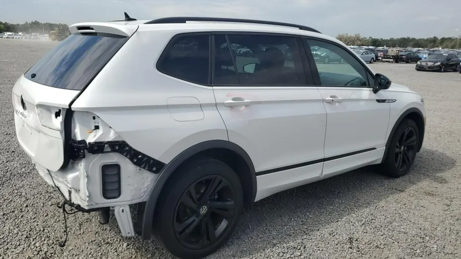 VOLKSWAGEN Tiguan -