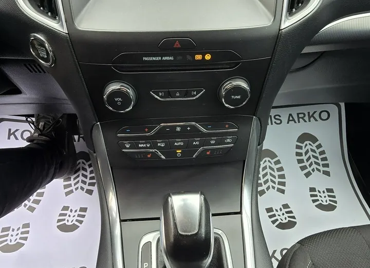 FORD S-MAX -