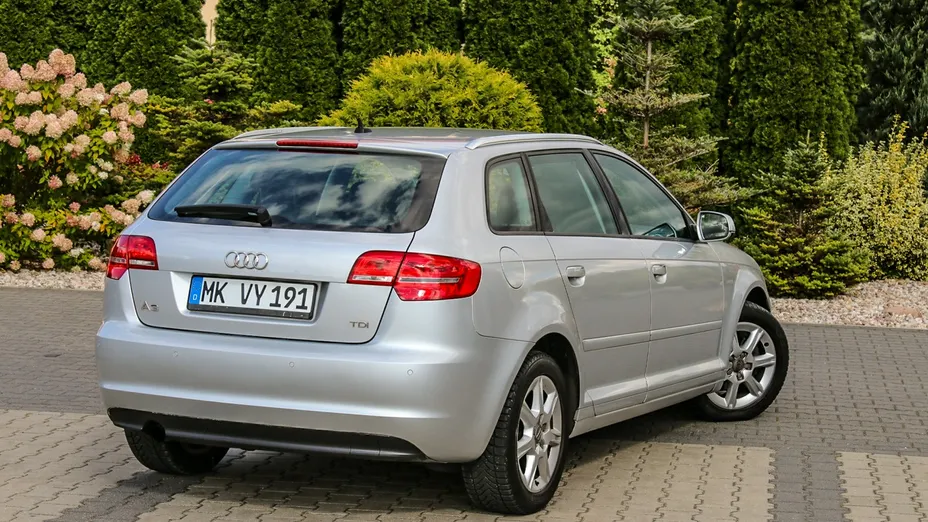 AUDI A3 Sportback -