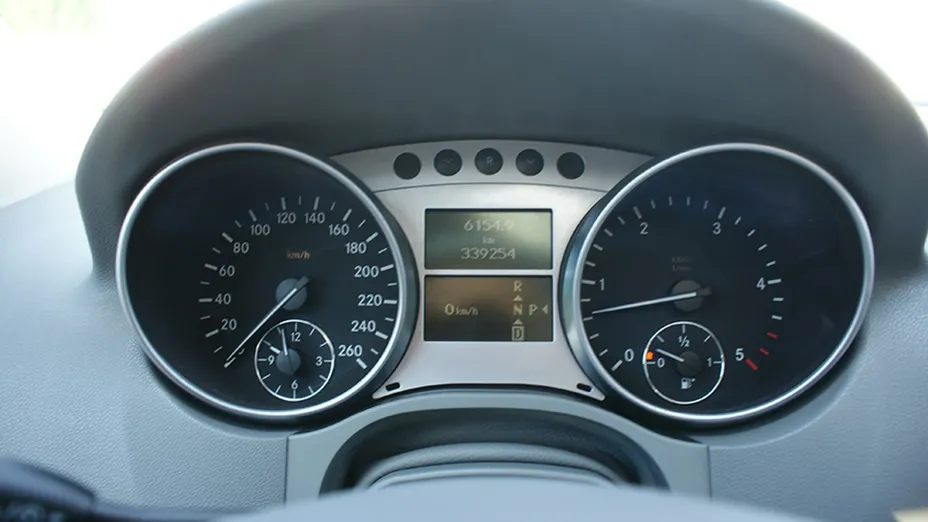 MERCEDES-BENZ ML -