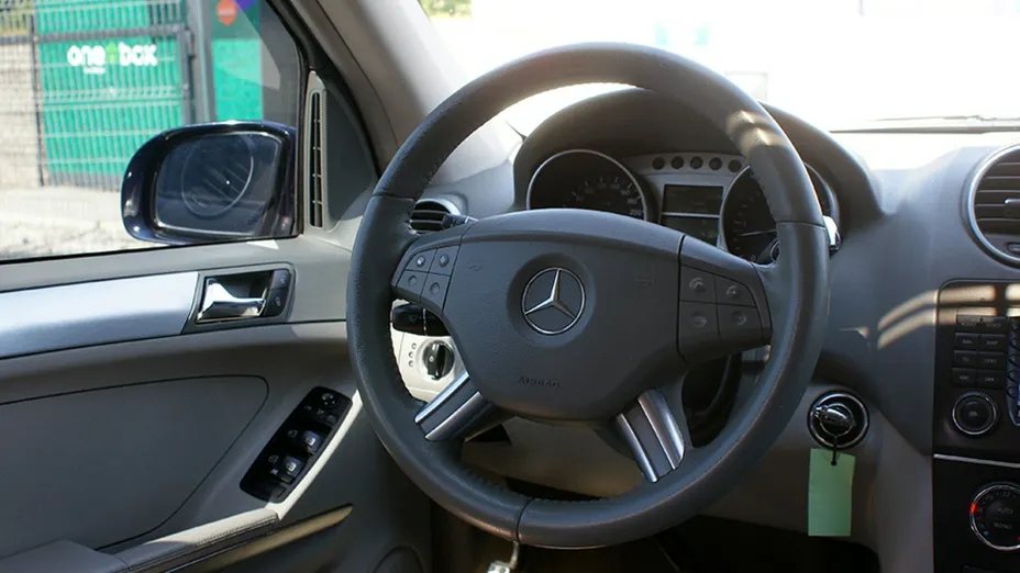 MERCEDES-BENZ ML -