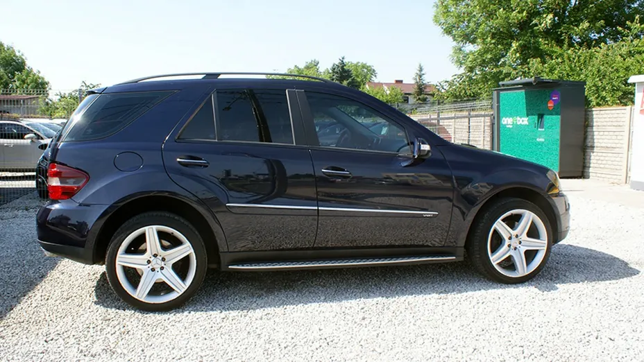 MERCEDES-BENZ ML -