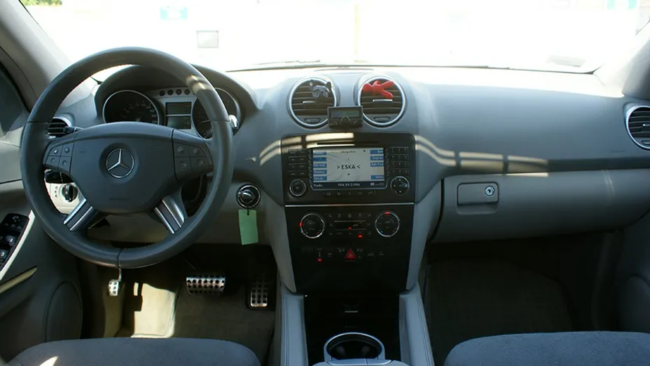 MERCEDES-BENZ ML -