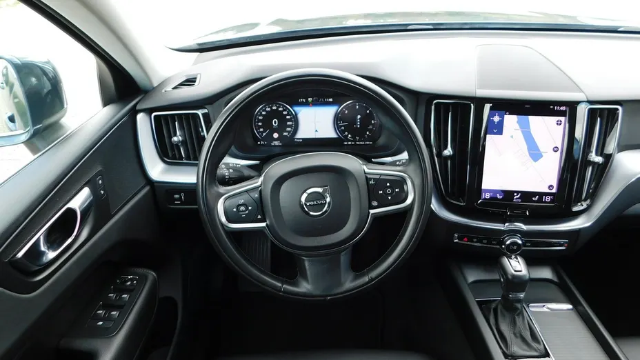 VOLVO XC60 -