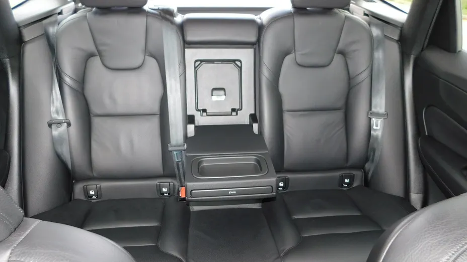VOLVO XC60 -