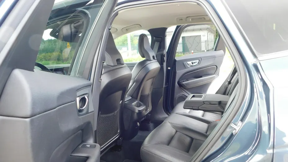 VOLVO XC60 -