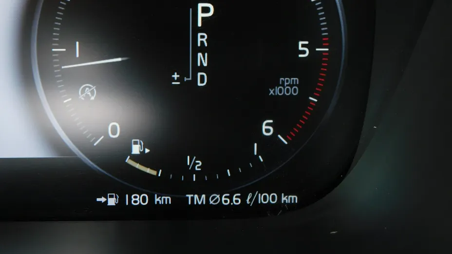 VOLVO XC60 -