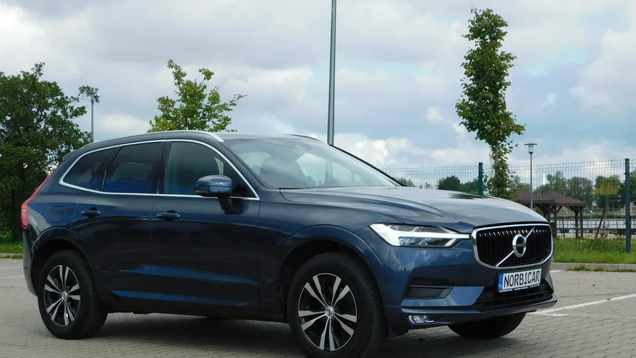 VOLVO XC60 -
