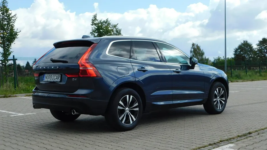 VOLVO XC60 -
