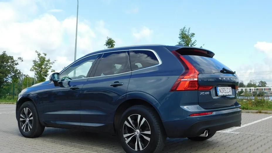 VOLVO XC60 -