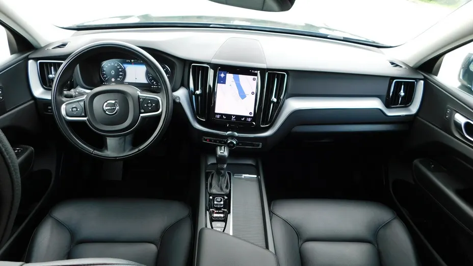 VOLVO XC60 -