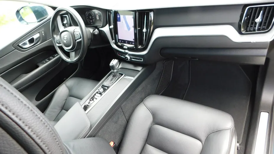 VOLVO XC60 -