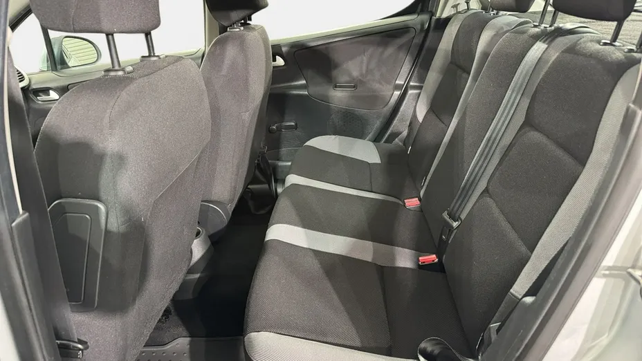 PEUGEOT 207 -