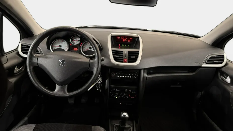 PEUGEOT 207 -