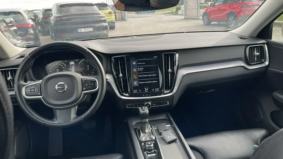 VOLVO V60 -