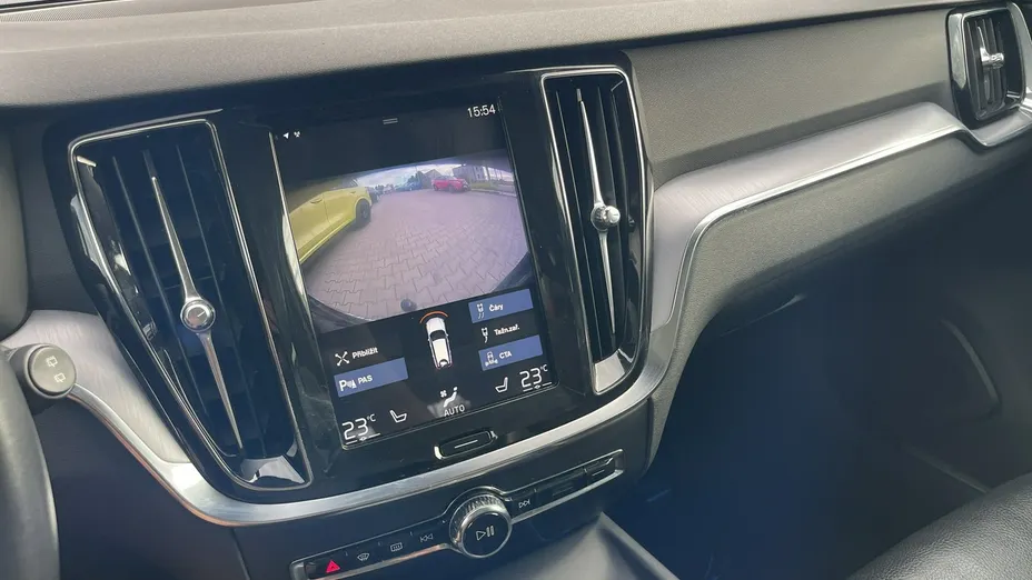 VOLVO V60 -
